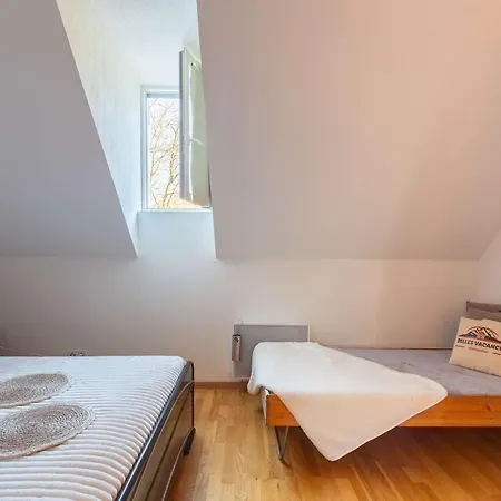 Duplex 6 Pers Avec Balcon Et Parking A - Fr-1-296-507 Apartment *
